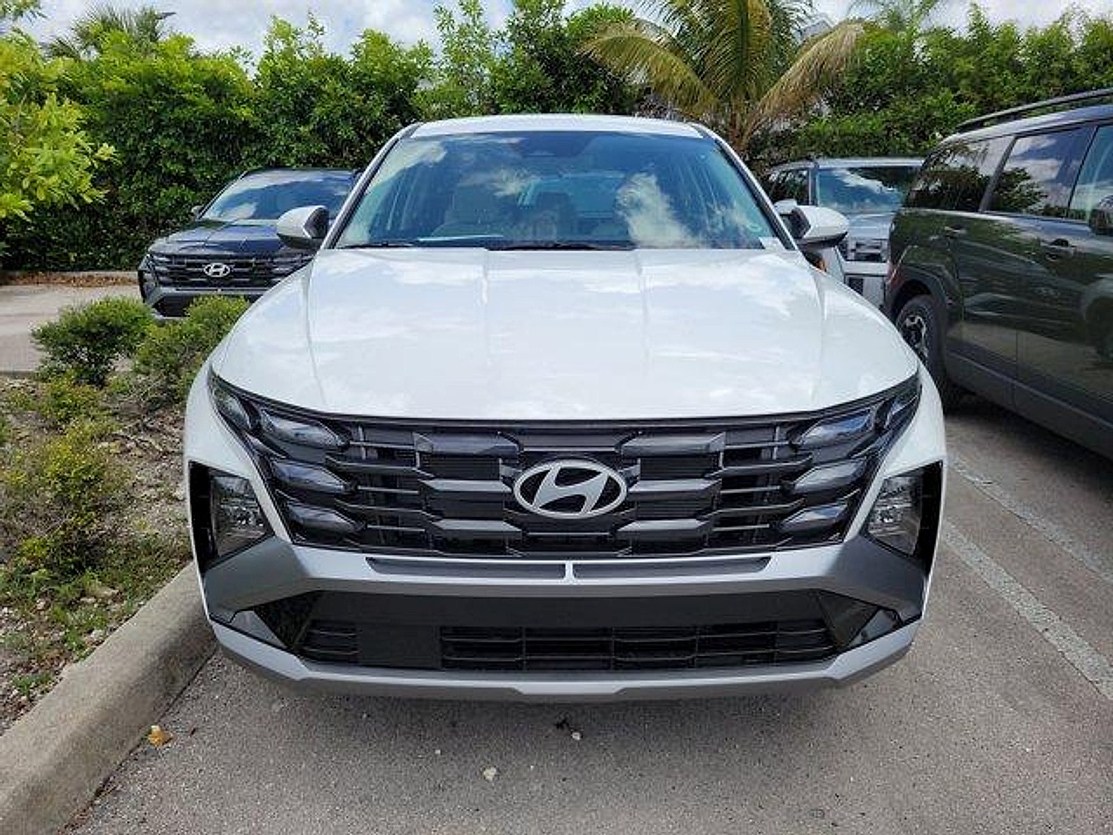 2026 Hyundai TUCSON SE