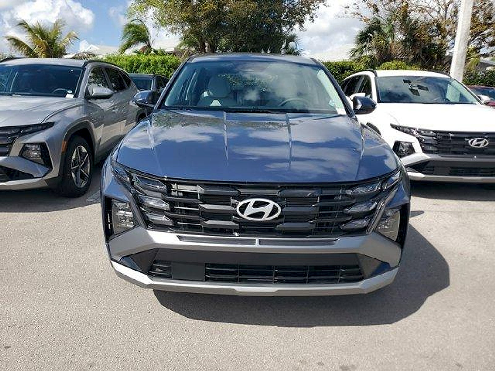 2026 Hyundai TUCSON SE