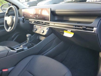 2026 Hyundai TUCSON SE FWD