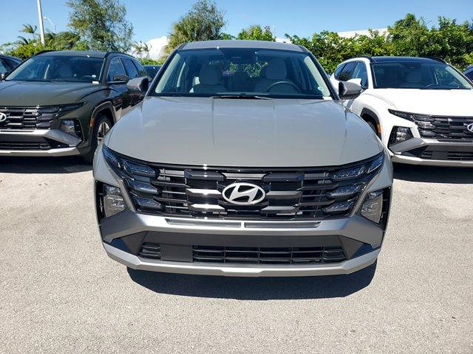 2026 Hyundai TUCSON SE