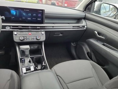 2025 Hyundai TUCSON SE FWD