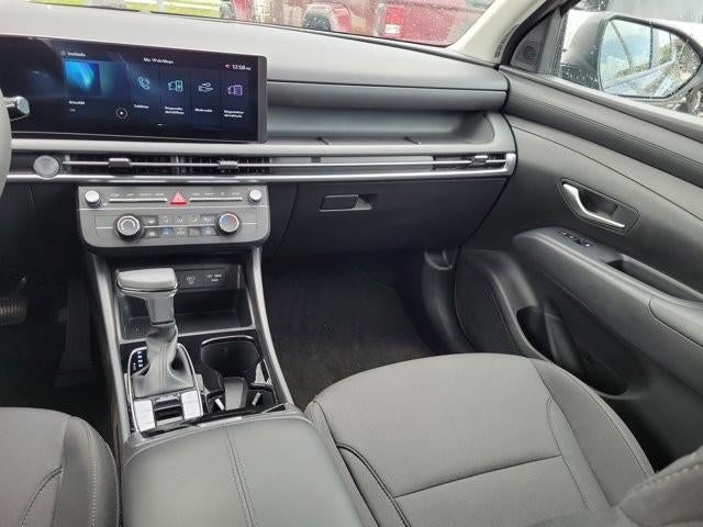 2025 Hyundai TUCSON SE FWD