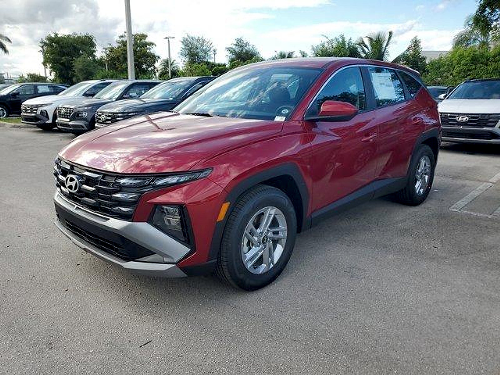 2026 Hyundai TUCSON SE