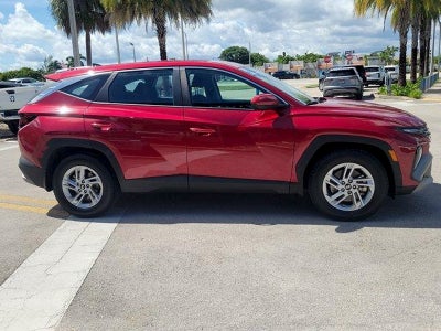 2025 Hyundai TUCSON SE