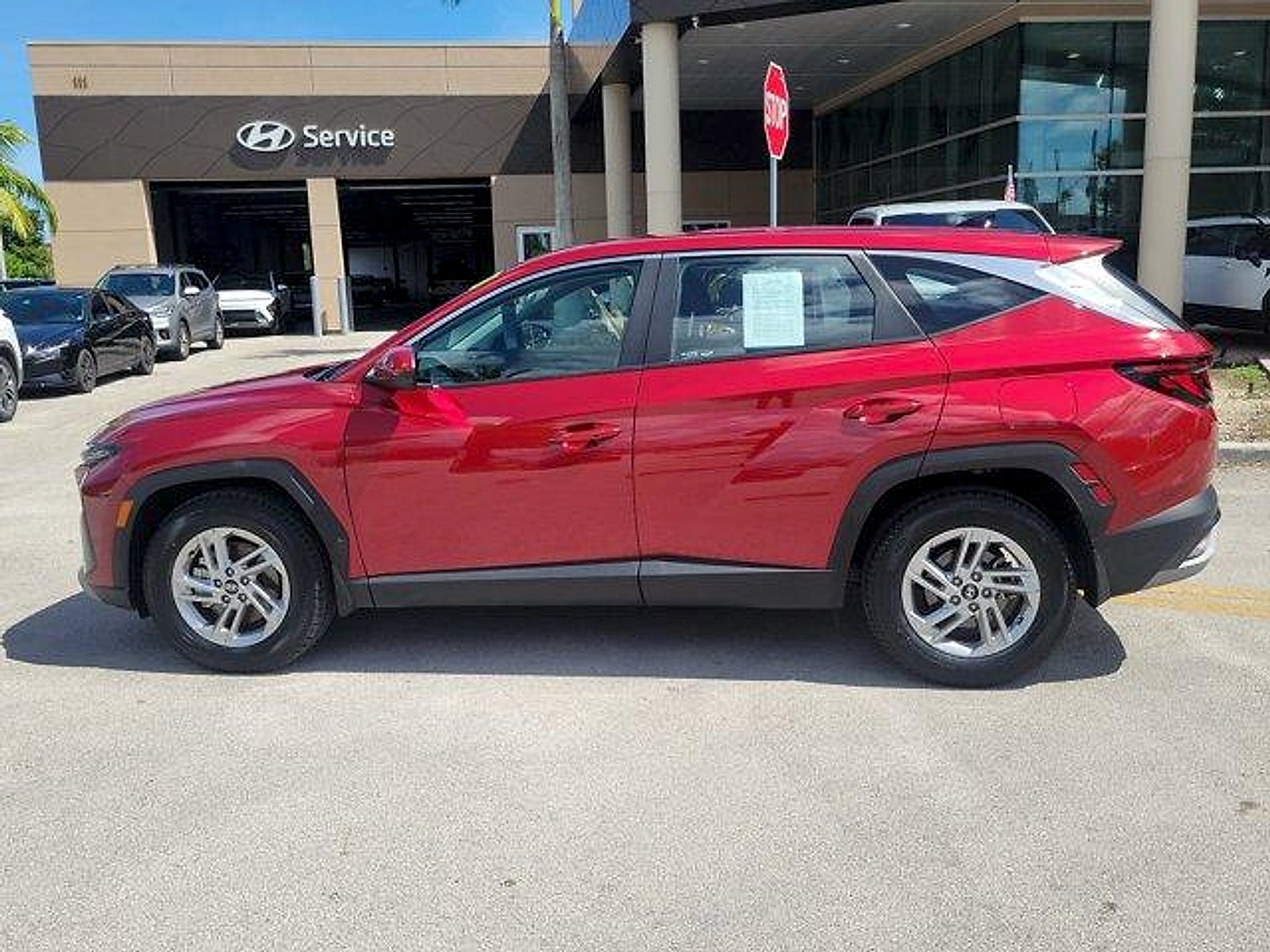 2025 Hyundai TUCSON SE