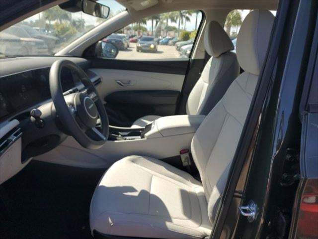 2025 Hyundai TUCSON SE FWD