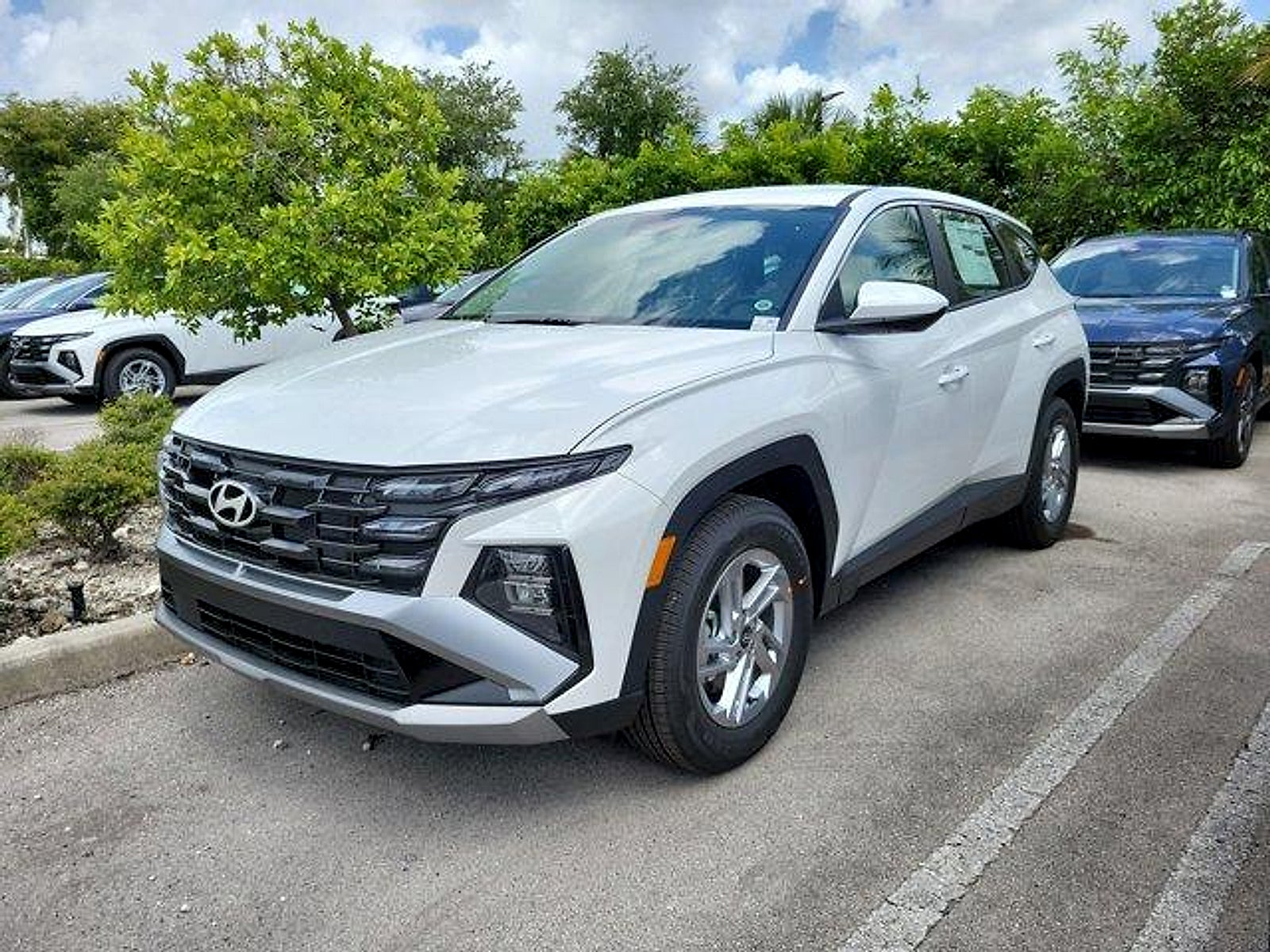2026 Hyundai TUCSON SE