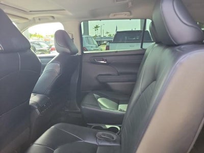 2022 Toyota Highlander XLE FWD (Natl)