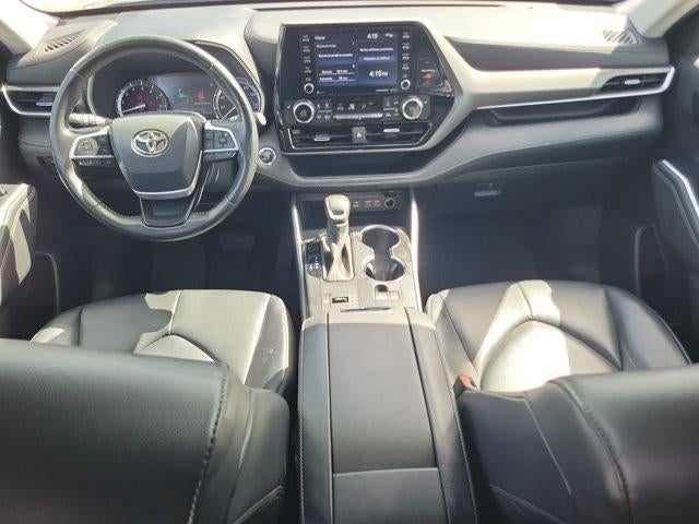 2022 Toyota Highlander XLE FWD (Natl)