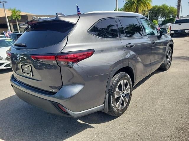 2022 Toyota Highlander XLE FWD (Natl)