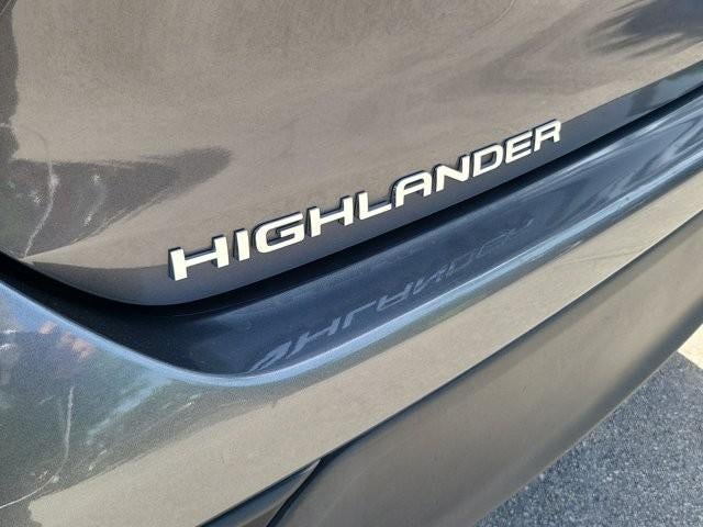 2022 Toyota Highlander XLE FWD (Natl)