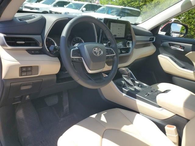 2023 Toyota Highlander XLE FWD (Natl)