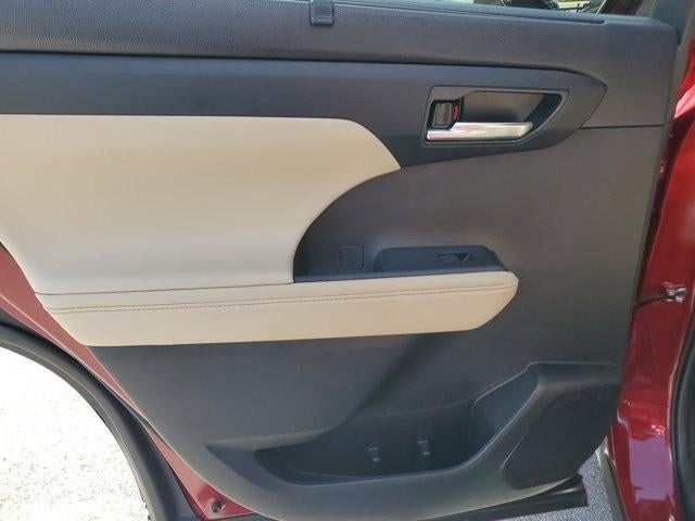 2023 Toyota Highlander XLE FWD (Natl)