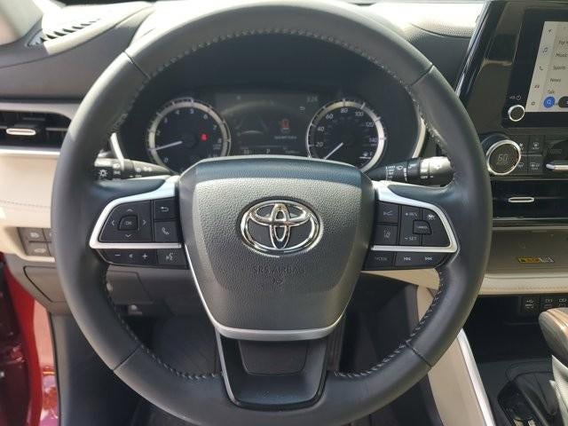 2023 Toyota Highlander XLE FWD (Natl)