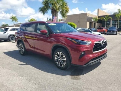 2023 Toyota Highlander XLE FWD (Natl)