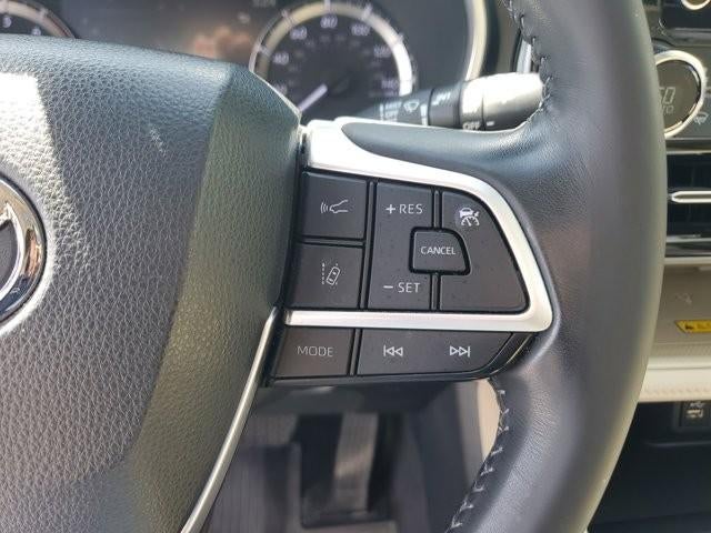 2023 Toyota Highlander XLE FWD (Natl)