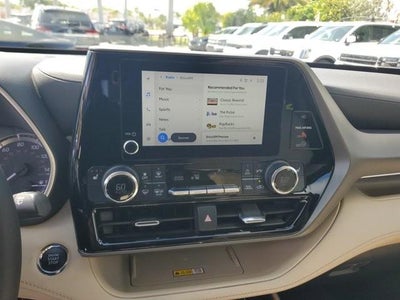 2023 Toyota Highlander XLE FWD (Natl)