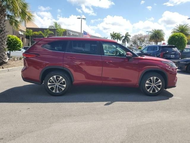 2023 Toyota Highlander XLE FWD (Natl)