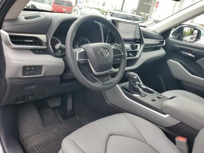 2025 Toyota Highlander XLE FWD (Natl)