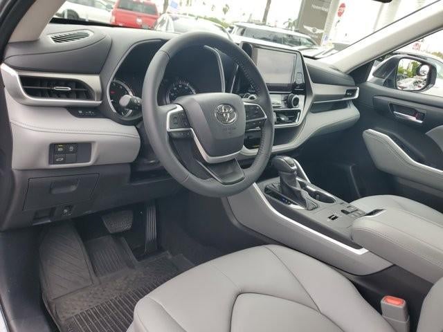 2025 Toyota Highlander XLE FWD (Natl)
