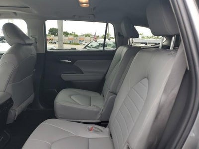 2025 Toyota Highlander XLE FWD (Natl)