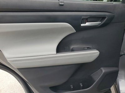 2025 Toyota Highlander XLE FWD (Natl)