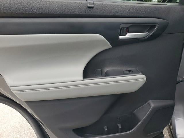 2025 Toyota Highlander XLE FWD (Natl)