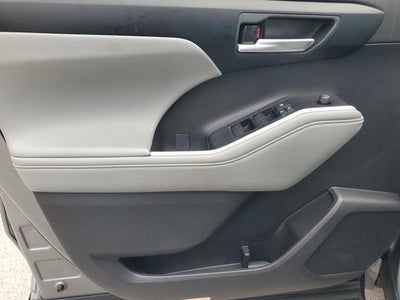 2025 Toyota Highlander XLE FWD (Natl)