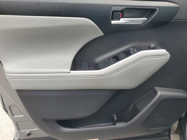 2025 Toyota Highlander XLE FWD (Natl)