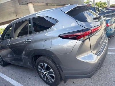 2025 Toyota Highlander XLE FWD (Natl)