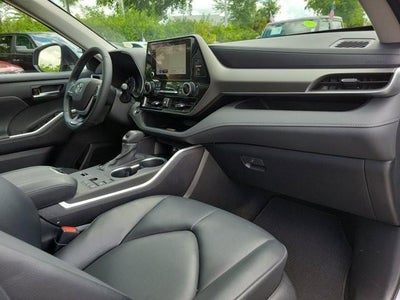 2023 Toyota Highlander XLE FWD (Natl)