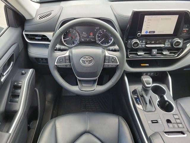 2023 Toyota Highlander XLE FWD (Natl)