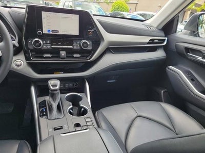 2023 Toyota Highlander XLE FWD (Natl)