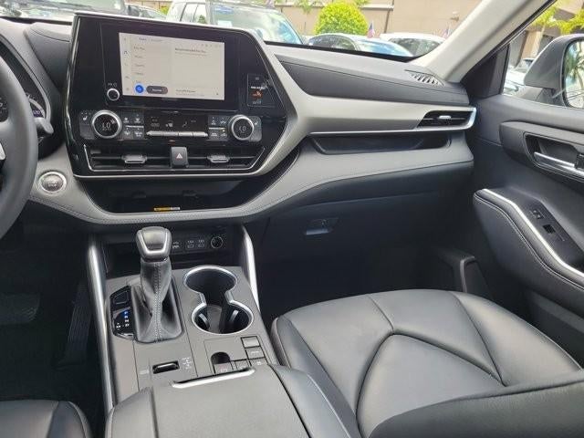 2023 Toyota Highlander XLE FWD (Natl)