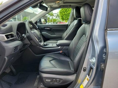 2023 Toyota Highlander XLE FWD (Natl)