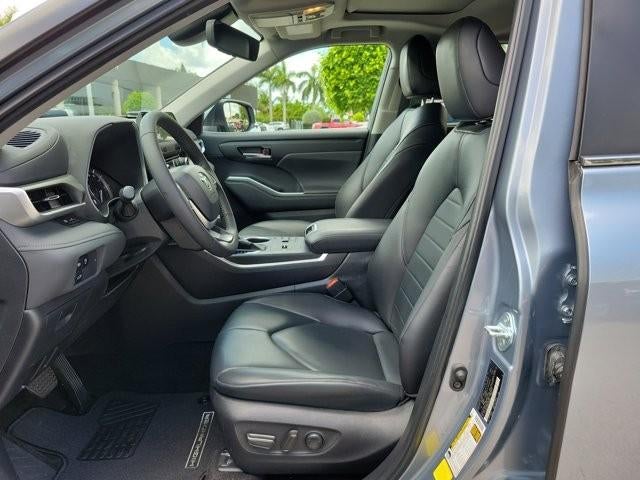2023 Toyota Highlander XLE FWD (Natl)
