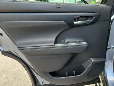 2023 Toyota Highlander XLE FWD (Natl)