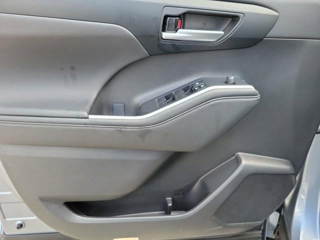 2023 Toyota Highlander XLE FWD (Natl)