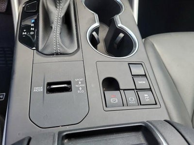2023 Toyota Highlander XLE FWD (Natl)