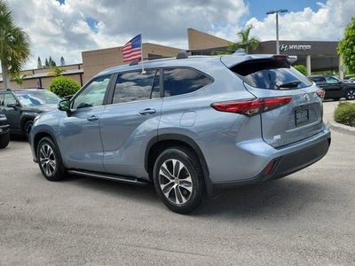2023 Toyota Highlander XLE FWD (Natl)