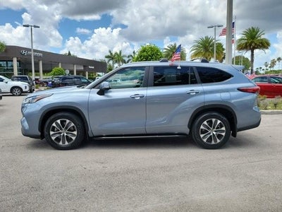 2023 Toyota Highlander XLE FWD (Natl)