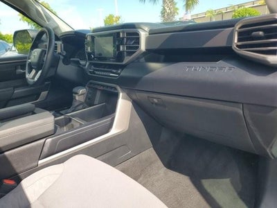 2023 Toyota Tundra 4WD 4WD SR5 CrewMax 5.5' Bed (SE)