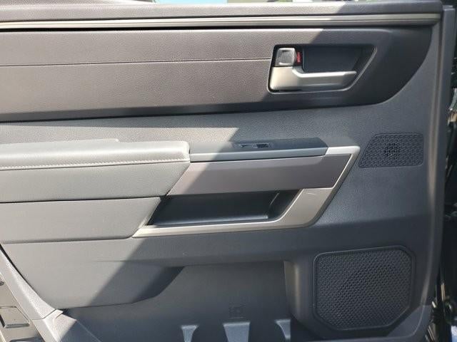 2023 Toyota Tundra 4WD 4WD SR5 CrewMax 5.5' Bed (SE)