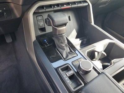 2023 Toyota Tundra 4WD 4WD SR5 CrewMax 5.5' Bed (SE)