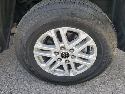 2023 Toyota Tundra 4WD 4WD SR5 CrewMax 5.5' Bed (SE)
