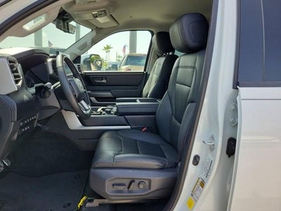 2023 Toyota Tundra 4WD 4WD SR5 CrewMax 5.5' Bed (SE)