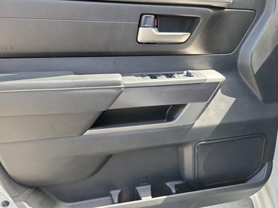 2023 Toyota Tundra 4WD 4WD SR5 CrewMax 5.5' Bed (SE)