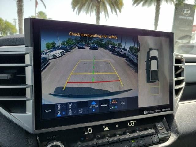 2023 Toyota Tundra 4WD 4WD SR5 CrewMax 5.5' Bed (SE)