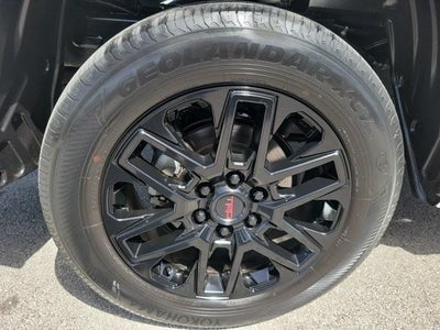 2023 Toyota Tundra 4WD 4WD SR5 CrewMax 5.5' Bed (SE)