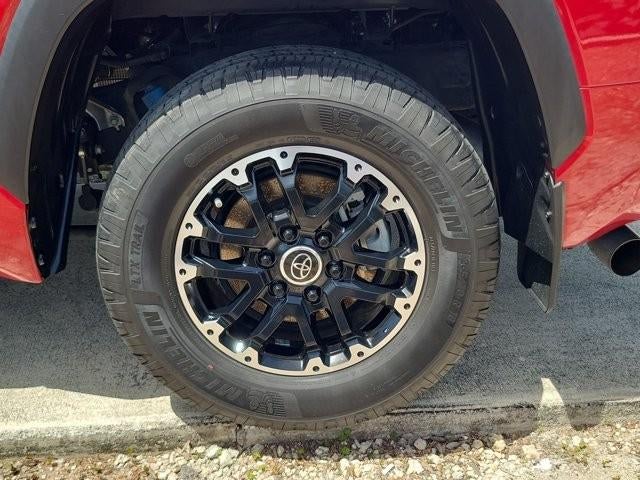2023 Toyota Tundra 4WD 4WD SR5 CrewMax 5.5' Bed (SE)